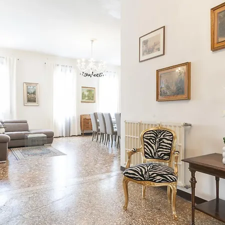 Grand Canal Terrace Apartmán